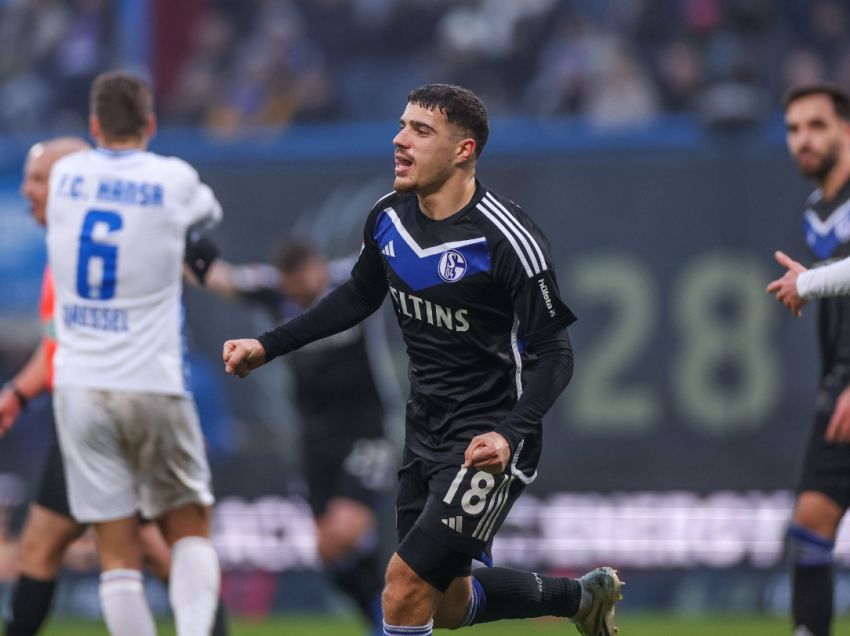 Idrizi shënon për fitoren e Schalke 04 