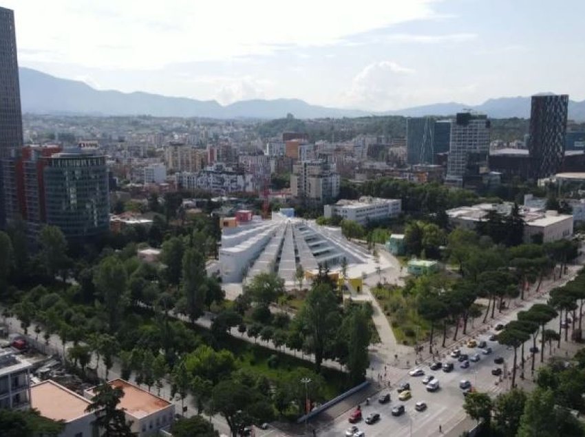 547 mijë turistë vizituan Shqipërinë në nëntor, Rama: Provë se vendi po vizitohet në çdo stinë të vitit e në çdo cep të territorit