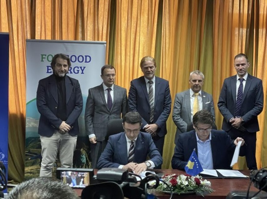 Nënshkruhet marrëveshja mbi 80 milionë euro mes MFTP-së dhe Termokosit për ngrohje