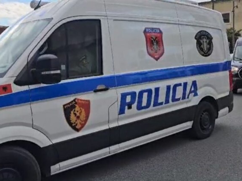 Përplasje me armë gjatë natës në Laç/ Dy persona i dalin para makinës së oficeres së policisë dhe qëllojnë me armë