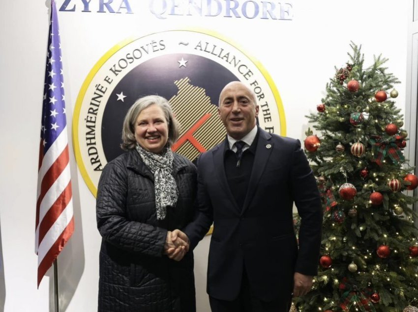 ​Haradinaj pret në takim zyrtaren e DASH-it: Biseduam për proceset nëpër të cilat po kalon Kosova