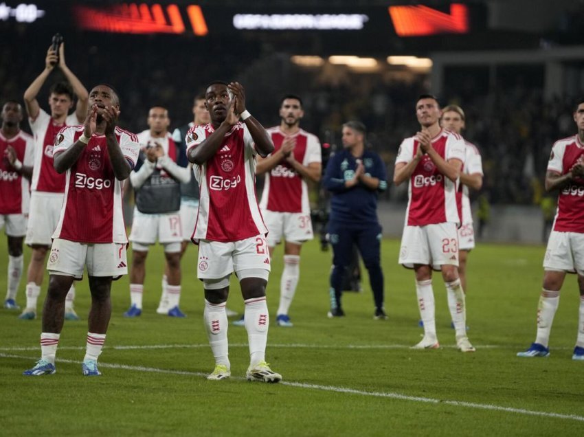 Ajax - Zwolle ndajnë pikët