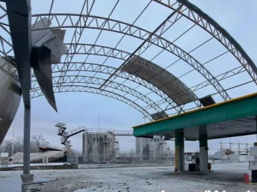Ukraina hedh në erë bazën e naftës ruse në Donetsk dhe trenin që e lidh me Krimenë