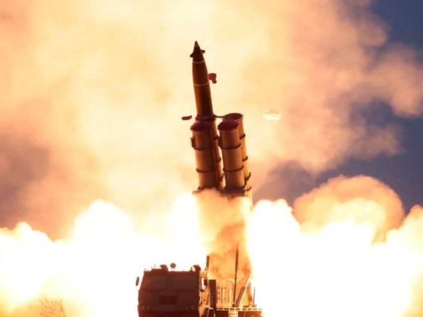 Koreja e Veriut kryen testim të ri raketor