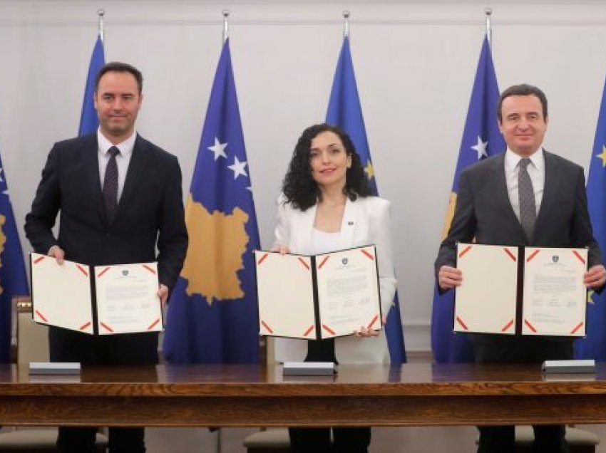 Qeveria pret që aplikimi i Kosovës për anëtarësim në BE të ecë përpara pas 1 janarit