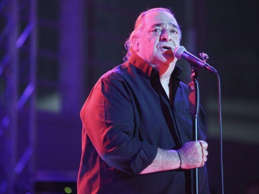 Ndërron jetë në moshën 70-vjeçare këngëtari i njohur grek Vasilis Karras