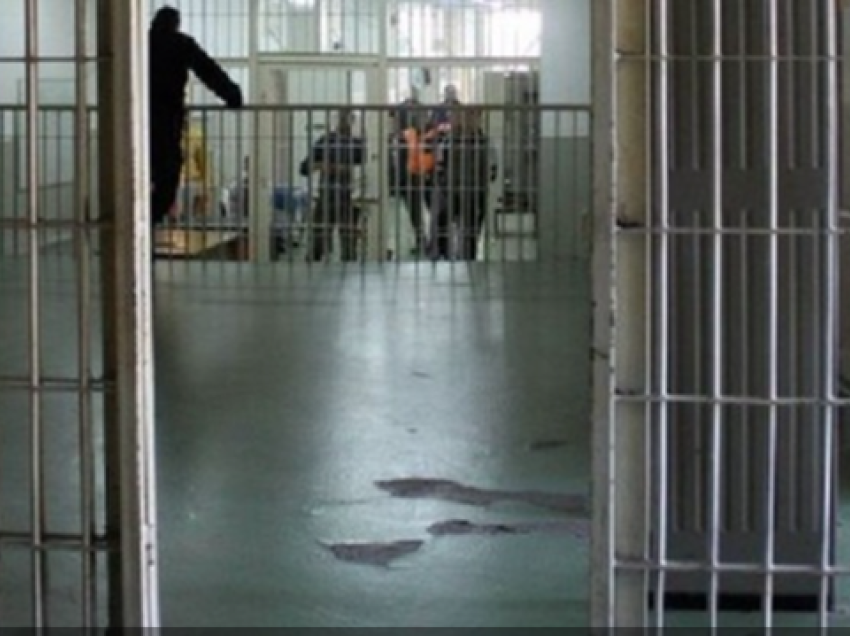 Rreth 200 të burgosur në burgun e Drenovës, peticion ku evidentojnë problematikat dhe shpalosin një sërë kërkesash