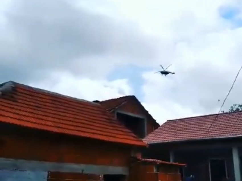 Helikopterët serbë lëvizin mbi fshatin Smolicë, pushteti serb nuk i lë të qetë shqiptarët e Luginës