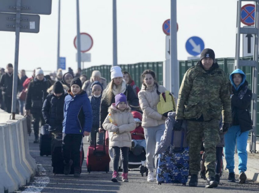 OKB-ja: Mbi 18 milionë kalime kufitare jashtë Ukrainës që nga fillimi i pushtimit rus