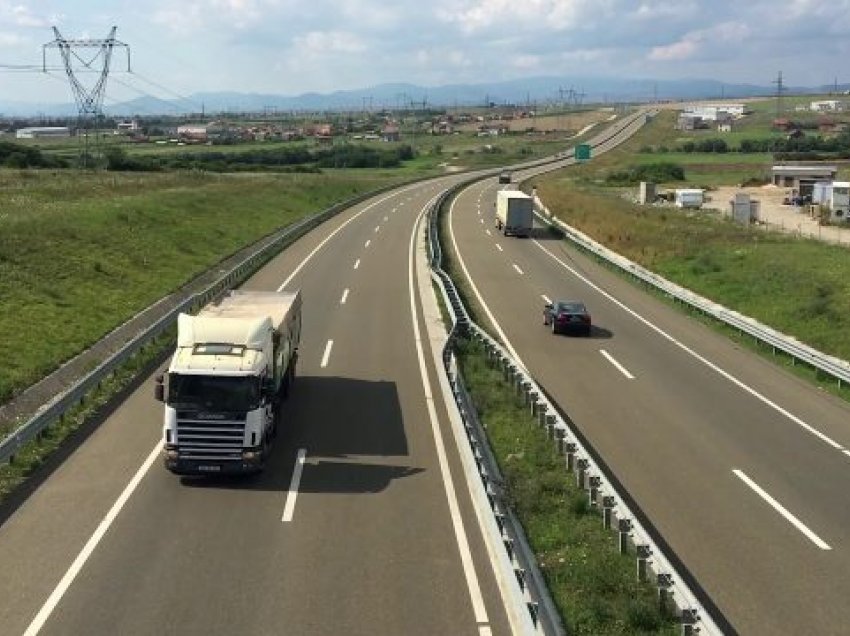 Përgatitën gara shpejtësie në autostradën “Ibrahim Rugova”, gjoba ndaj 21 shoferëve