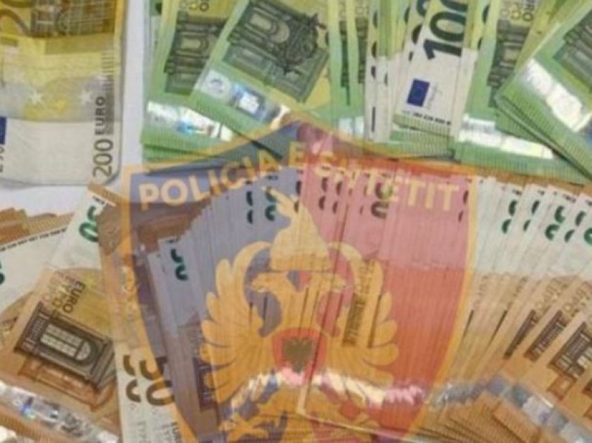 Shoferi i autobusit fshehu në çantë 48 mijë euro, tentoi t’i kalonte ilegalisht në doganën e Muriqanit
