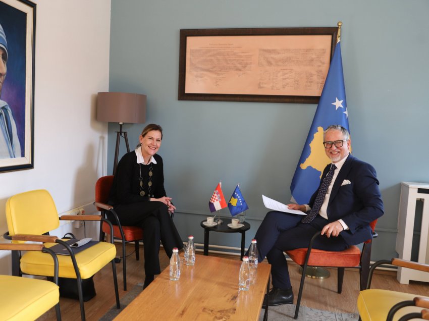Vitia priti në takim Ambasadoren e Kroacisë në Kosovë, diskutuan për mundësit e bashkëpunimit