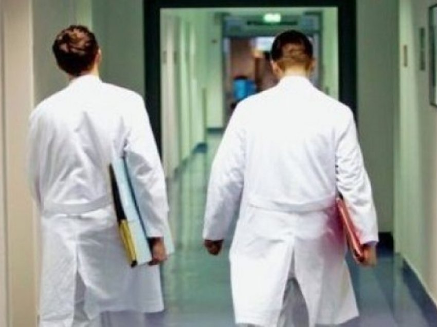 Për dhjetë vjet Maqedoninë e Veriut e kanë lëshuar dy mijë mjekë