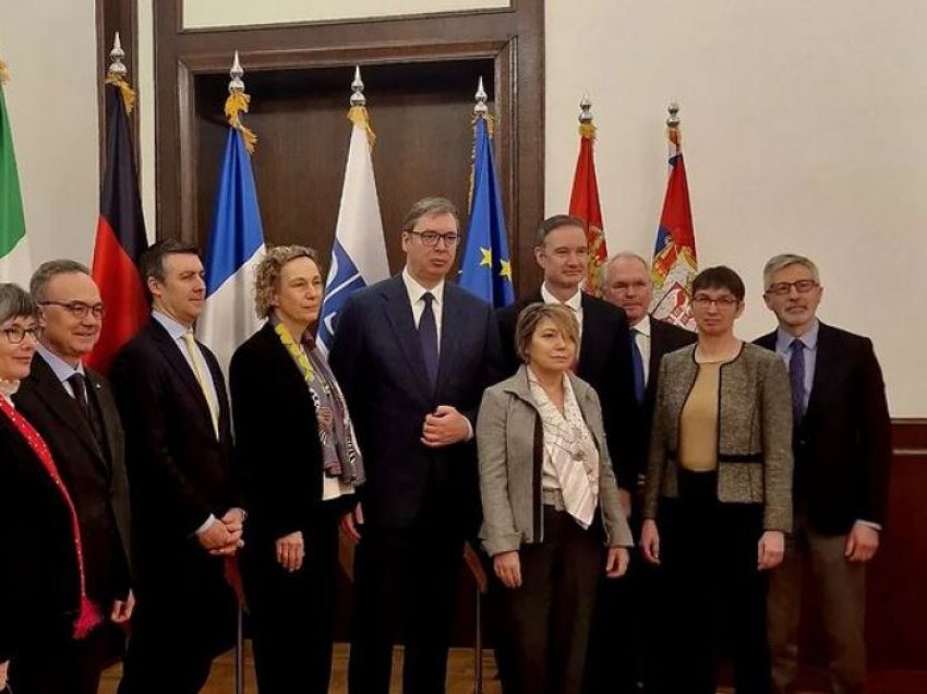 Vuçiq deklarohet për Asociacionin pas takimit me ambasadorët e QUINT-it