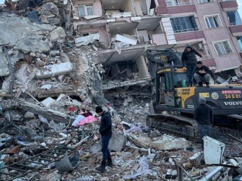 Tërmeti i rrafshoi/ Analiza e BBC: Pse u shembën pallatet e sapondërtuara në Turqi?