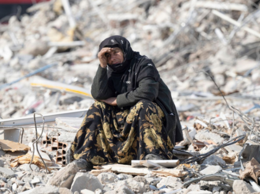 “Pati edhe të shtëna”/ Tërmeti në Turqi dhe Siri - Pse disa organizata ndaluan punën e shpëtimit?