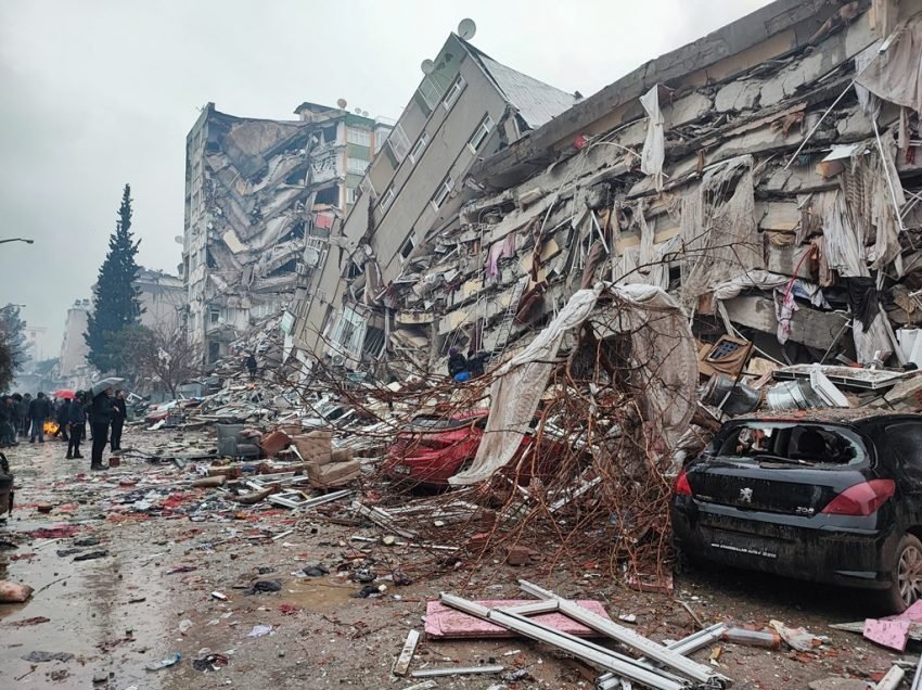 Arrestohen 14 persona për dezinformim rreth tërmetit në Turqi
