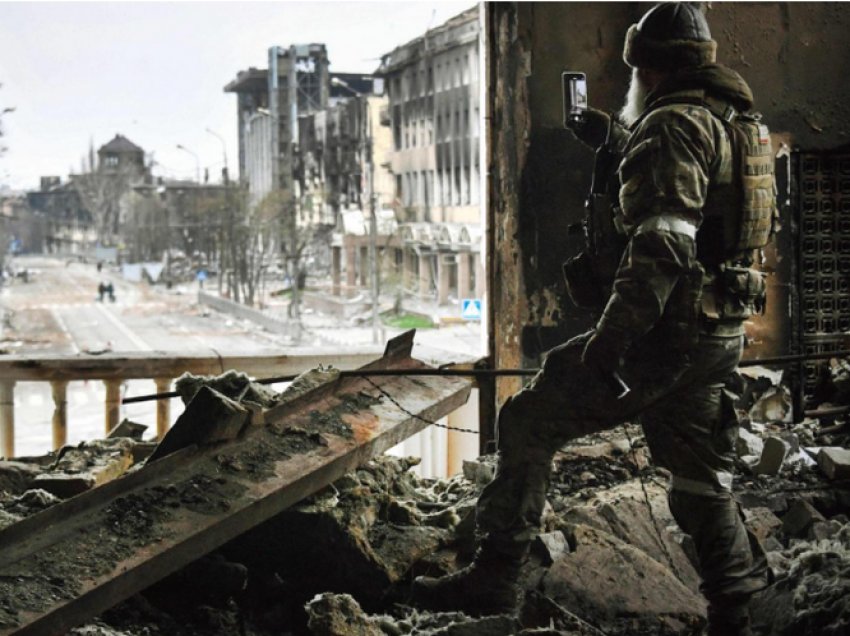 10 ekspertët më të njohur ushtarakë paralajmërojnë se kur dhe si do të përfundojë lufta në Ukrainë