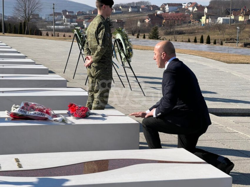 Haradinaj bëri homazhe në Prekaz: E përjetshme pavarësia dhe liria jonë