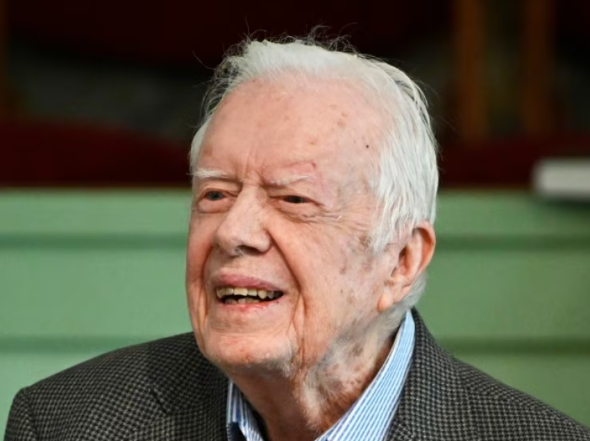 Ish-presidenti Carter nën mbikëqyrje mjekësore në shtëpinë e tij në Xhorxhia 