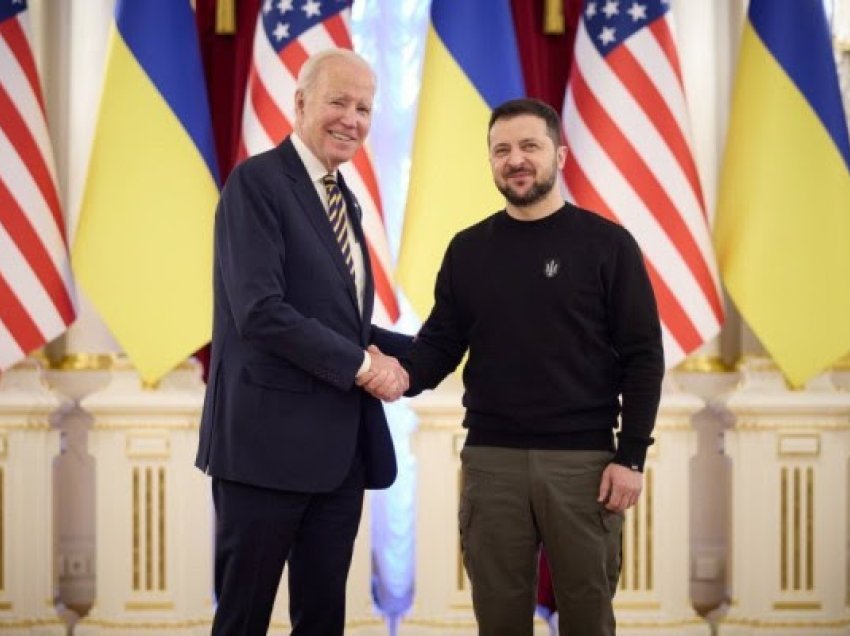 Biden njofton për gjysmë miliardë dollarë ndihmë për Ukrainën