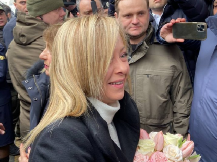 Kryeministrja italiane Giorgia Meloni mbërrin në Kiev
