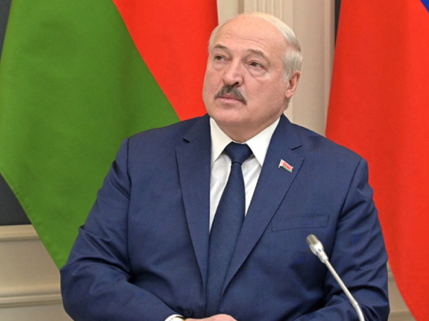 Lukashenku: Nëpunësit civilë që akuzohen për “tradhti të lartë” do të dënohen me vdekje