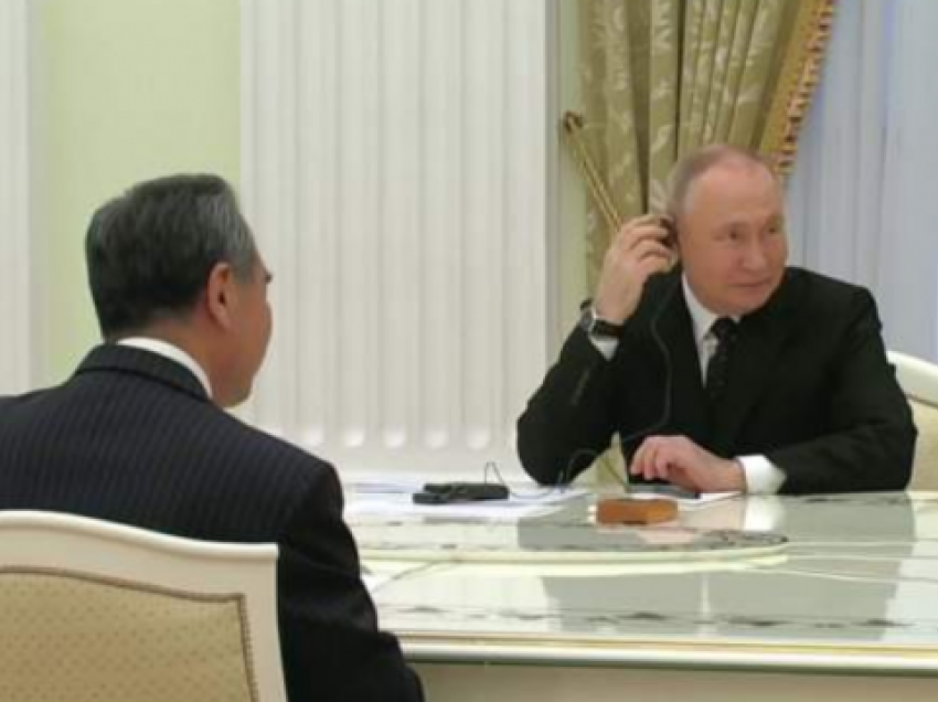 Putin takohet me kryediplomatin kinez në Moskë