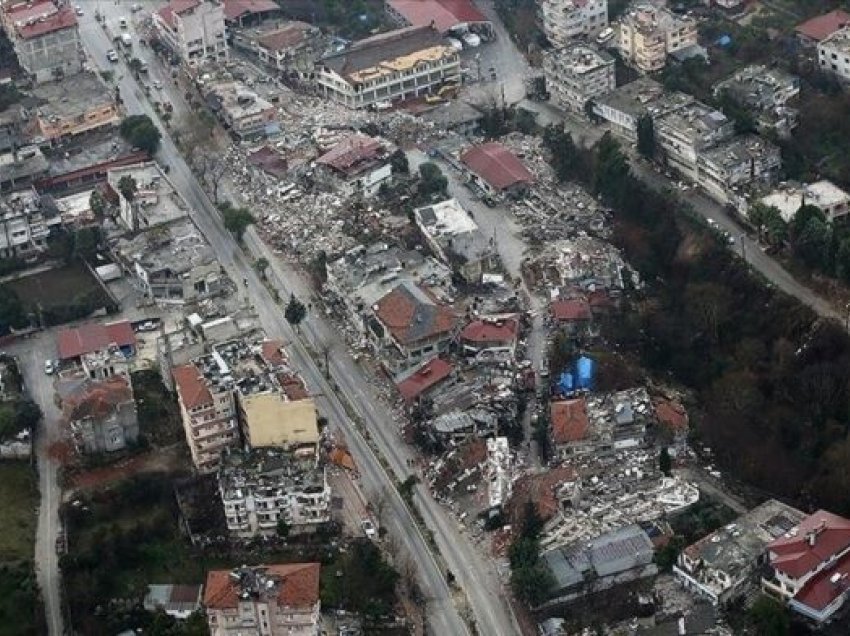 Arrin në 42 mijë e 310 numri i viktimave nga tërmetet në Turqi