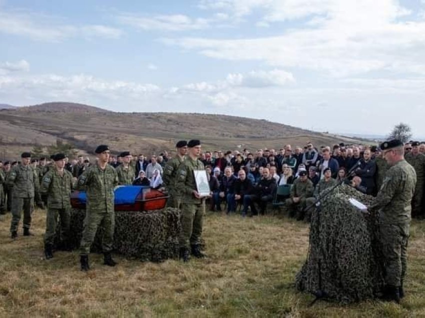 Me nderime ushtarake u varros në Smrekonicë nënoficeri i FSK-së, Shefki Pajaziti