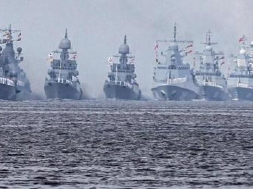 Sirenat e alarmit në të gjithë Ukrainën, Rusia dyfishon flotën e luftës në detin e zi, gati për sulm