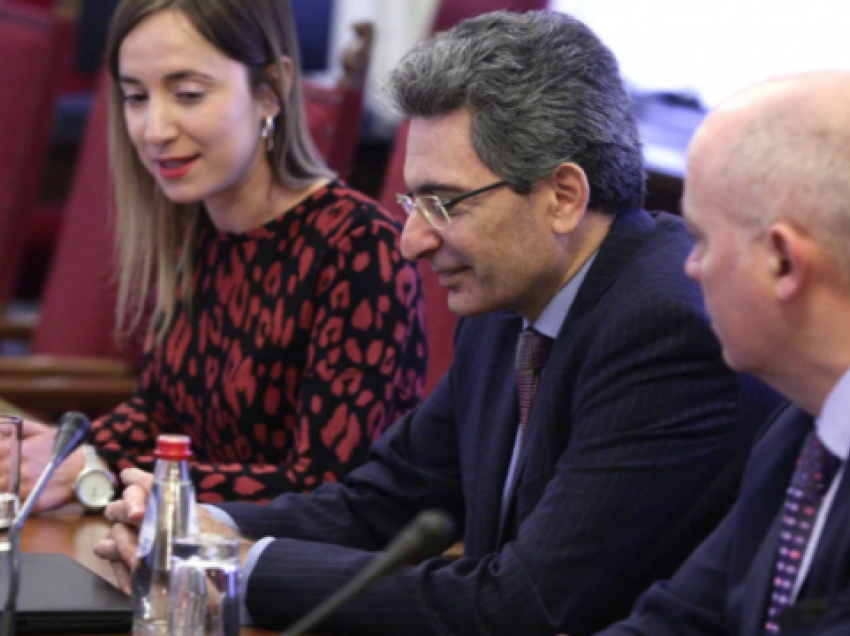 Ambasadori spanjoll në Beograd çon mesazh në ditën e takimit Kurti-Vuçiq