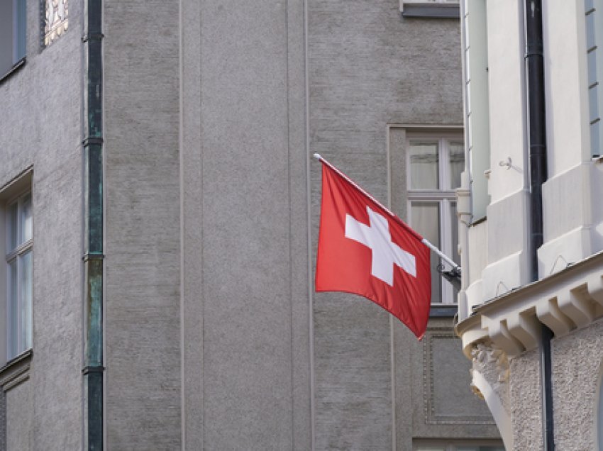 Zvicra për takimin Kurti-Vuçiq: Shpresojmë se bisedimet e mëtejshme do të japin rezultatet e dëshiruara