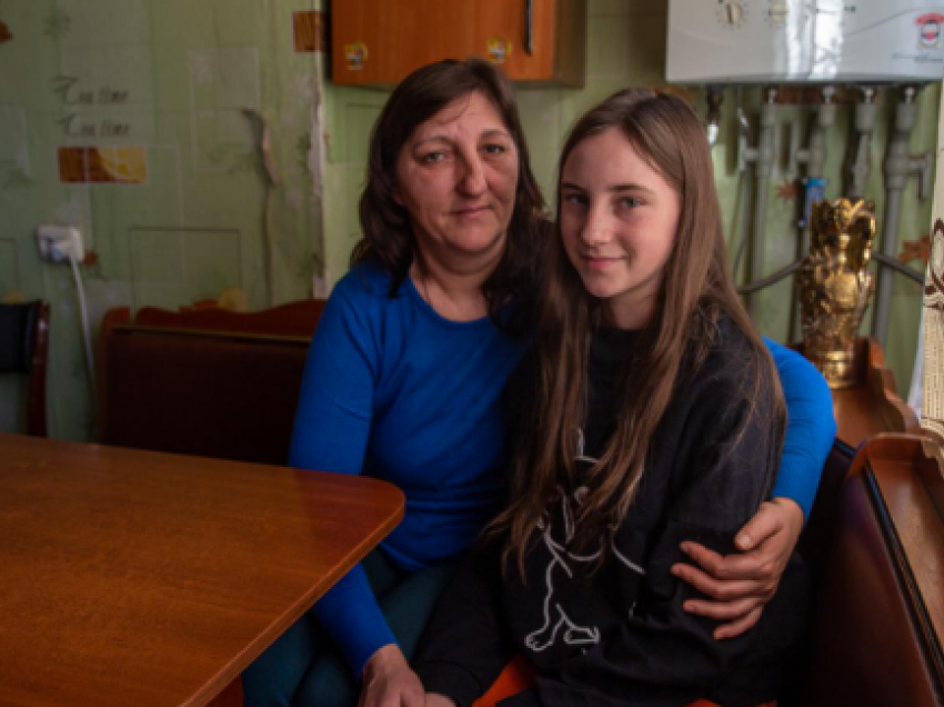 Ukrainasja rrëfen udhëtimin 11 ditor për të rikthyer vajzën që ia kishin marrë peng rusët: Mendova se nuk do ta shihja kurrë…
