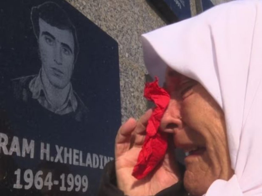VOA/ Kosova përkujton masakrën e Reçakut të vitit 1999