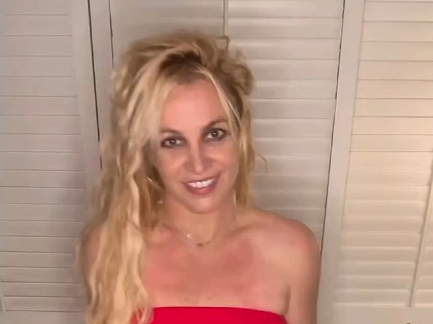 Britney Spears thotë se ka ndryshuar emrin - ja si quhet tani