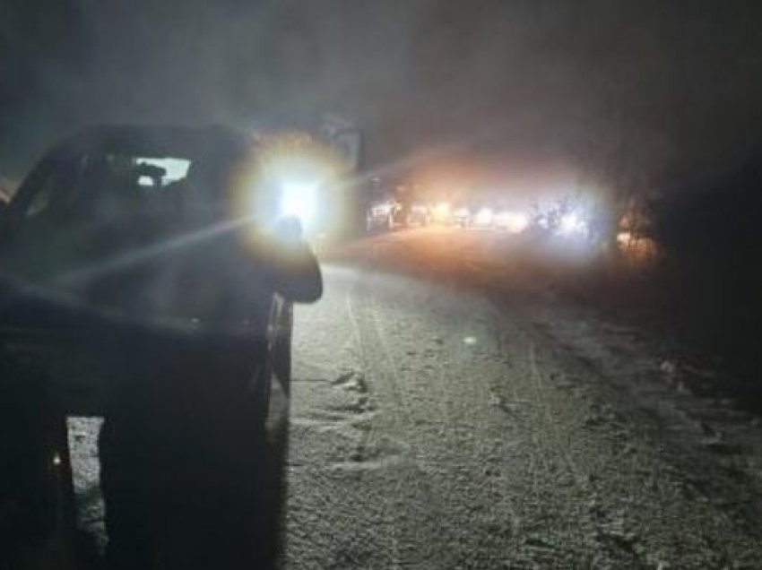 Borë e madhe në veriun e Shqipërisë, 200 automjete të bllokuara në Rrugën e Arbrit