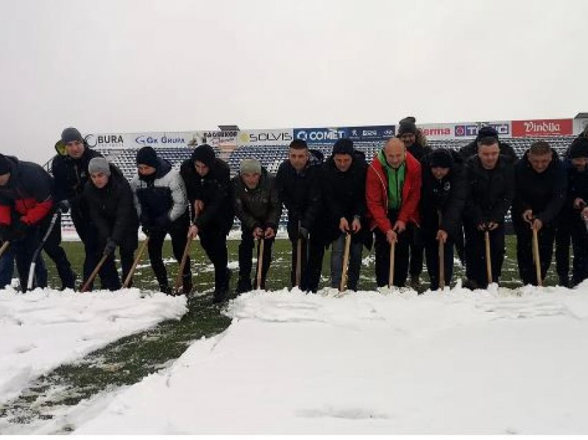 Të gjithë e pastruan borën në Varazhdin, trajneri, presidenti dhe drejtori 