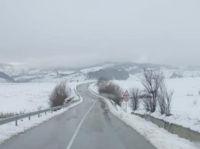 Reshjet e dëborës, ARRSH: Vazhdon rënia e ortekëve në aksin Qafë Thore-Theth, si paraqitet gjendja e rrugëve