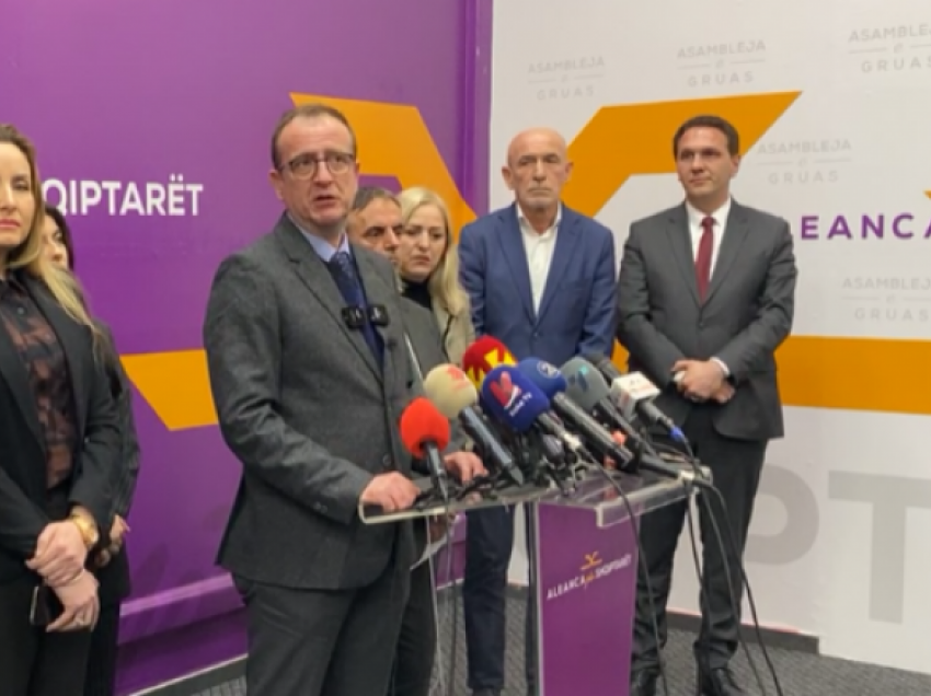 Taravari: Do të organizojmë referendum për hyrje në Qeveri