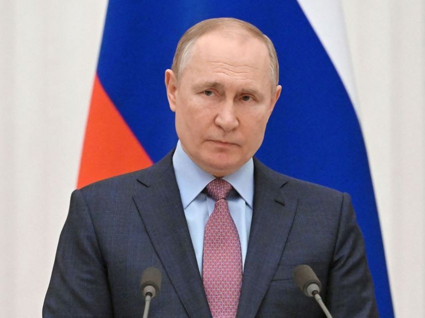 Ish-shkruesi i fjalimeve të Putinit parashikon grusht shtet ushtarak në Rusi