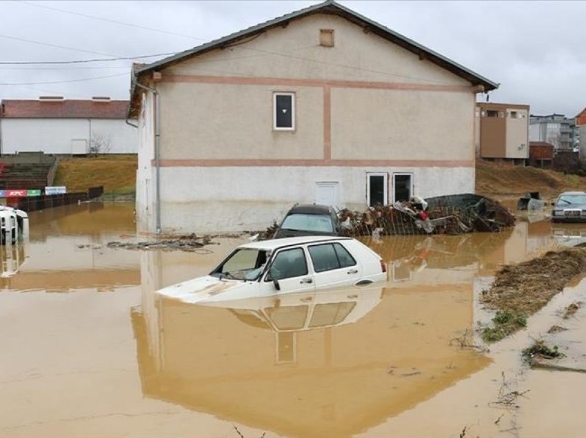Vërshimet në Skenderajt, komuna punon edhe në vikend për paraqitjen e kërkesave për kompensim