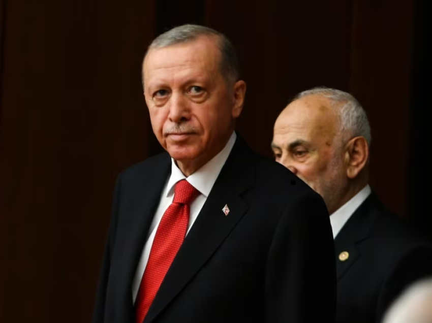 Erdogan sinjalizon se Turqia s'është gati të ratifikojë anëtarësimin e Suedisë në NATO