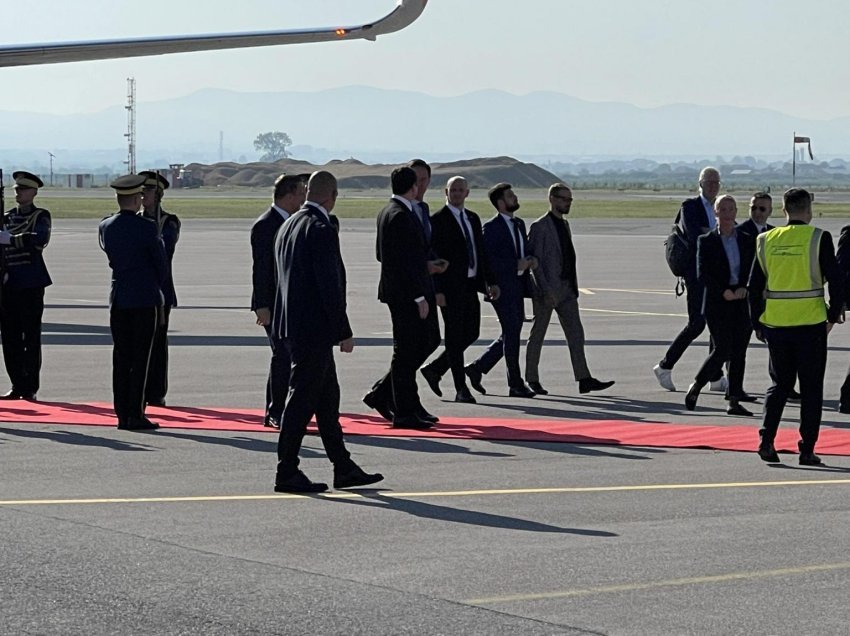 Dy kryeministra evropianë vizitojnë Kosovën, priten nga Kurti