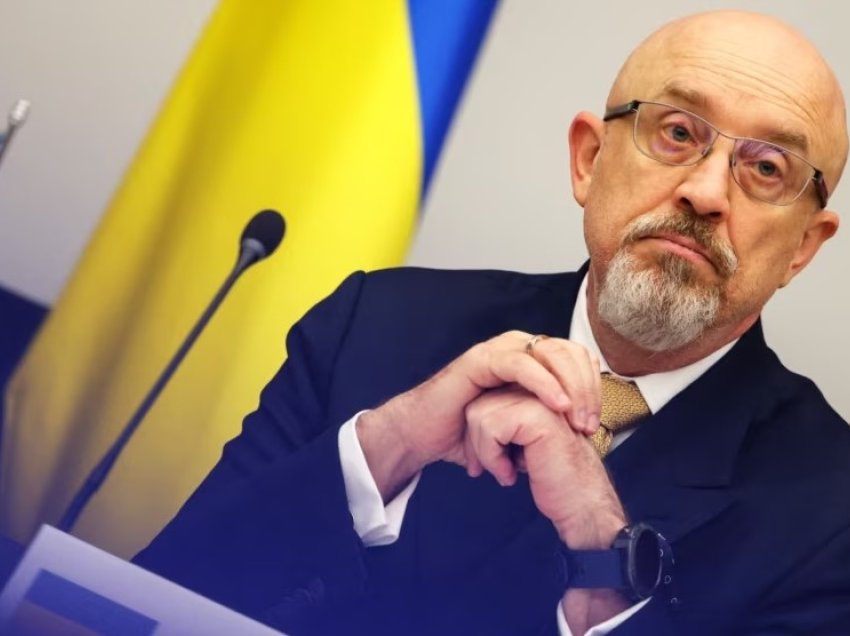 Ministri ukrainas: Bombat thërrmuese nuk do të përdoren në Rusi