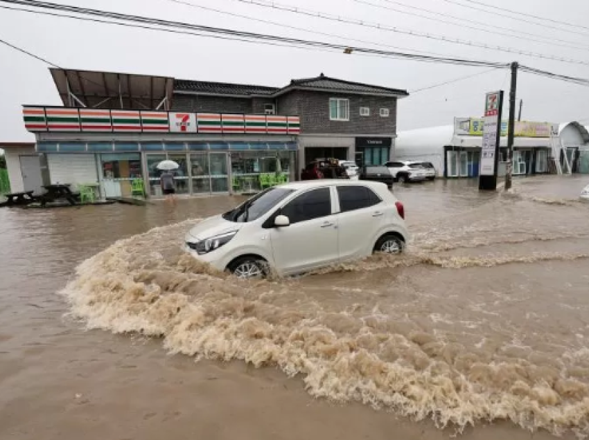 Së paku 20 të vdekur si pasojë e reshjeve në Korenë e Jugut