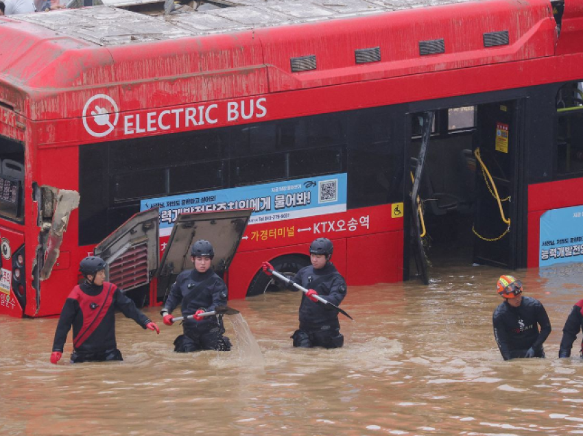 Përmbytje dhe rrëshqitje dheu, të paktën 33 persona kanë humbur jetën në Korenë e Jugut