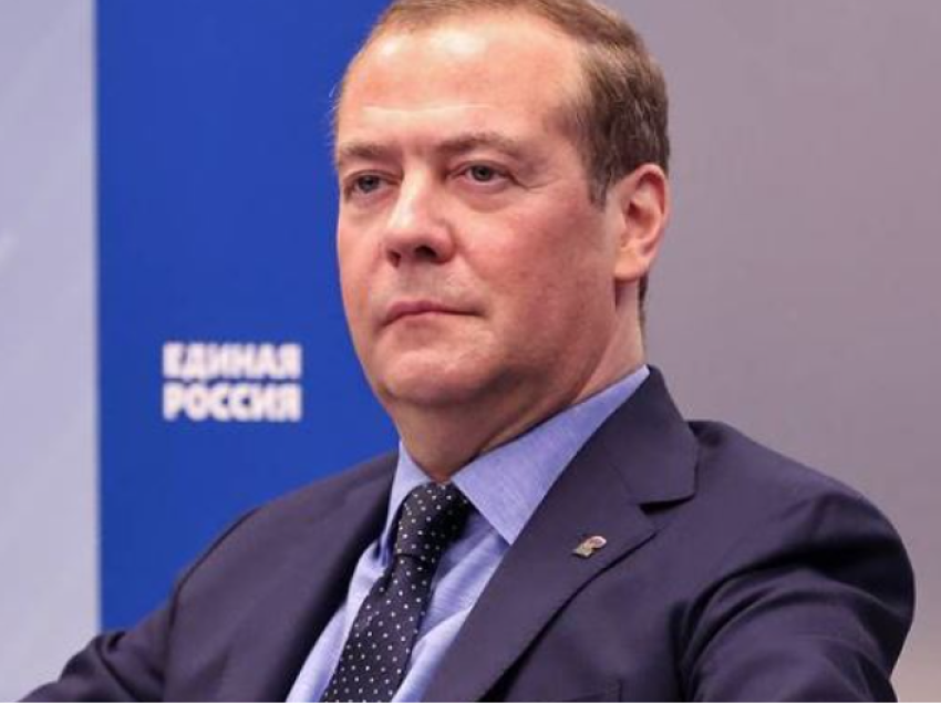 Medvedev bën thirrje për përgjigje ‘çnjerëzore’ ndaj sulmit në urën e Krimesë
