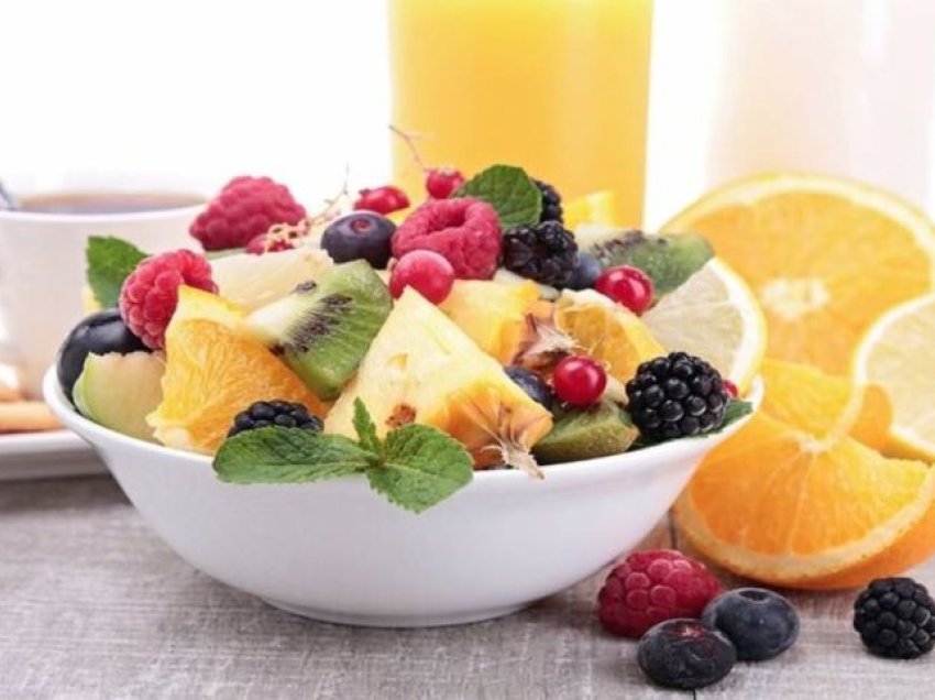 Frutat që hidratojnë më shumë, hani sa më shumë në ditët e nxehta