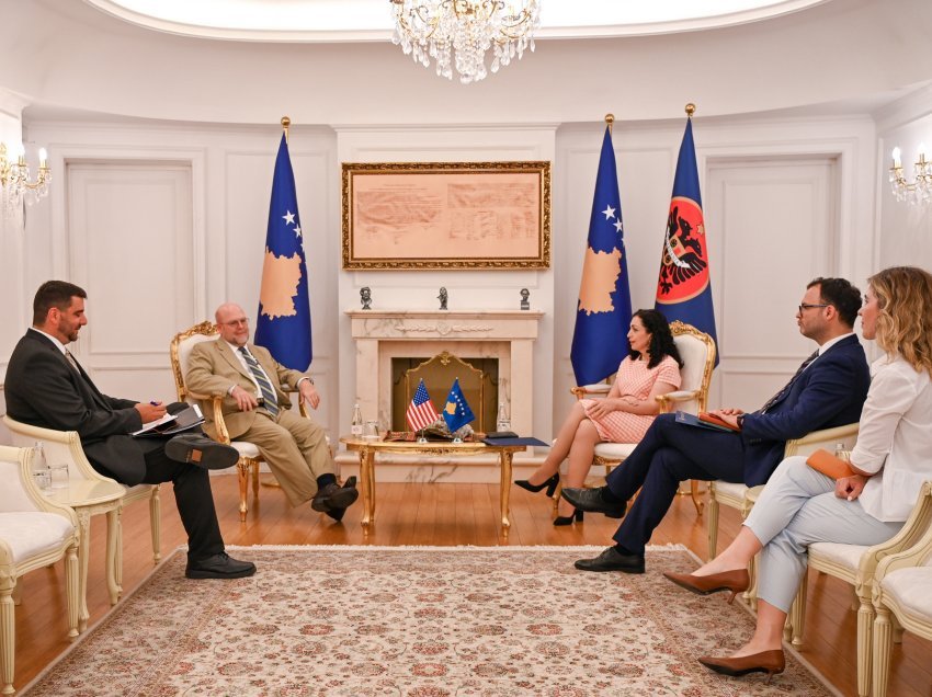 Presidentja Osmani takohet me ambasadorin amerikan, ja çka diskutuan